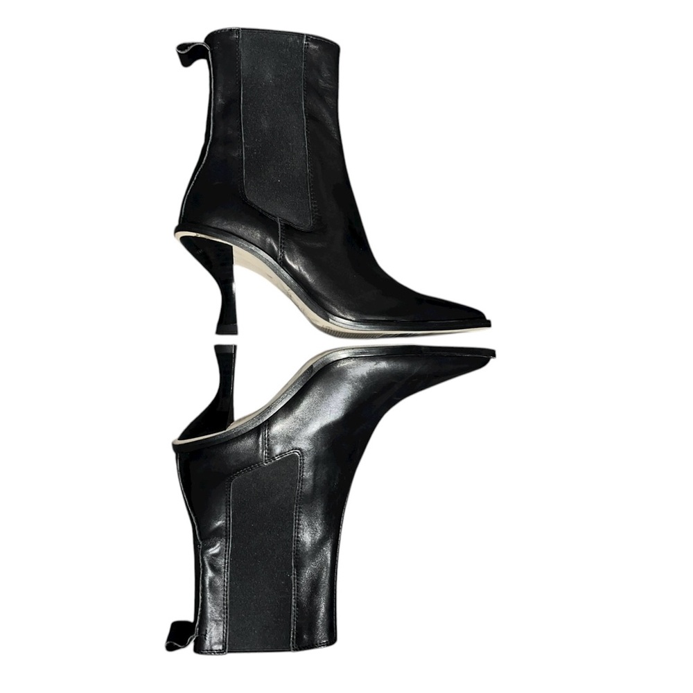 Topshop Sleek Pull On Black Leather Kitten Heeled Boots Size 35 (US 4.5) - Picture 2 of 8